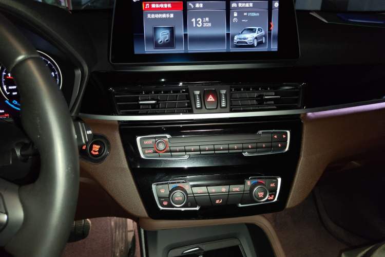 Used BMW X1 2022 sDrive25Li Leading Model Audio And AC Panel