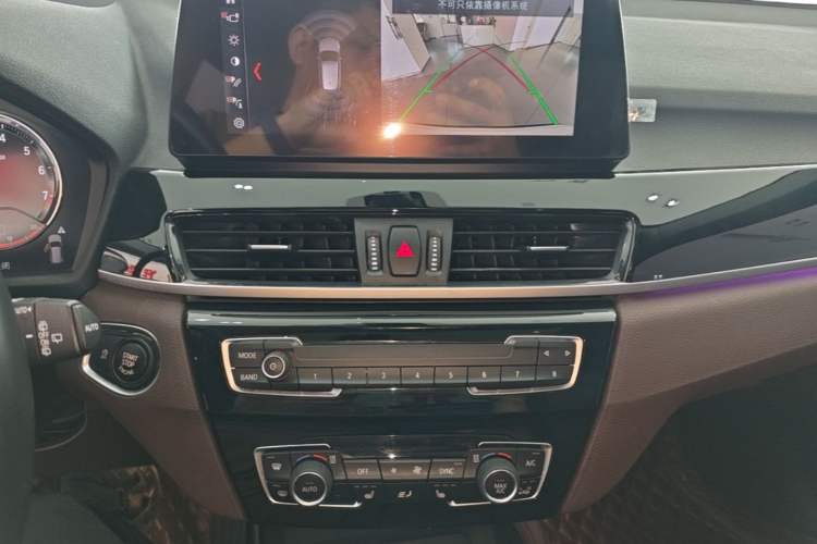 Used BMW X1 2022 sDrive25Li Leading Model Audio And AC Panel