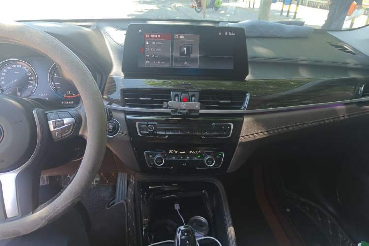 Used BMW X1 2022 xDrive25Li Luxury Model Audio And AC Panel