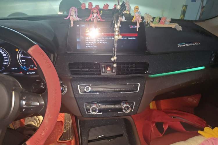 Used BMW X1 2022 sDrive25Li Leading Model Audio And AC Panel