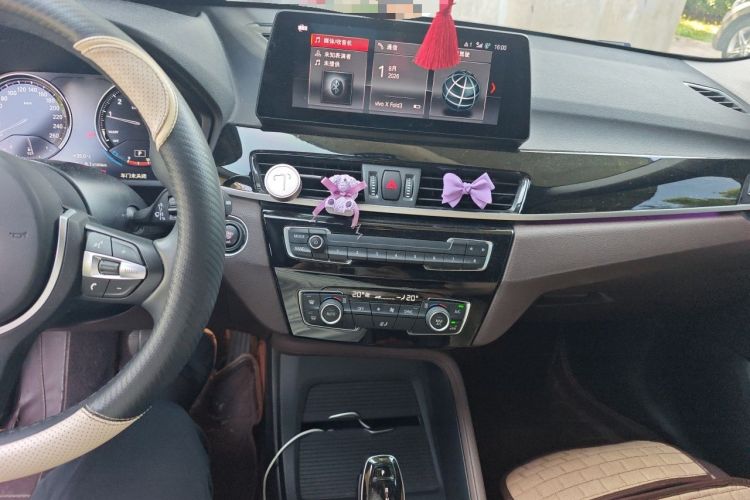 Used BMW X1 2022 sDrive25Li Leading Model Audio And AC Panel