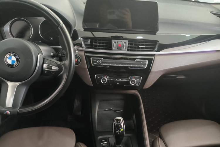 Used BMW X1 2022 sDrive25Li Leading Model Audio And AC Panel