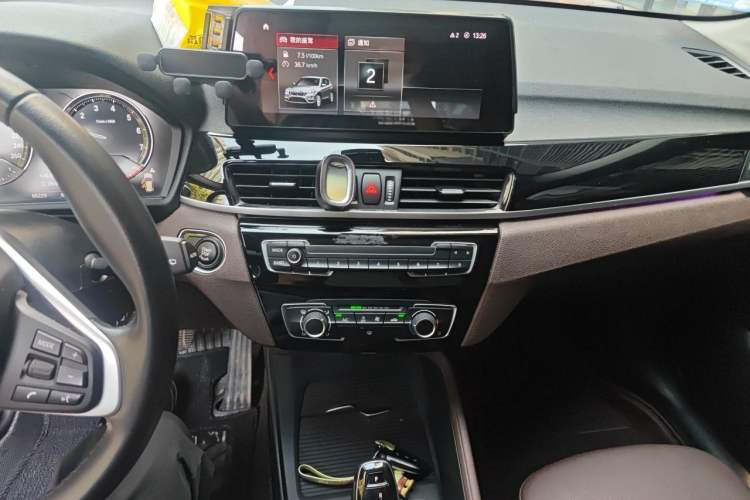 Used BMW X1 2022 sDrive20Li Fashion Model Audio And AC Panel