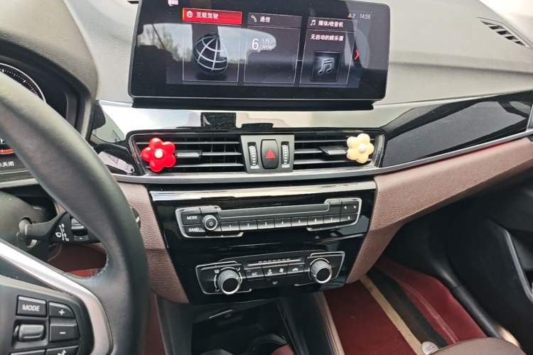 Used BMW X1 2022 sDrive20Li Fashion Model Audio And AC Panel
