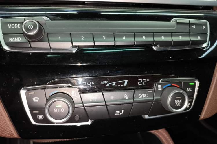 Used BMW X1 2022 xDrive25Li Luxury Model Audio And AC Panel