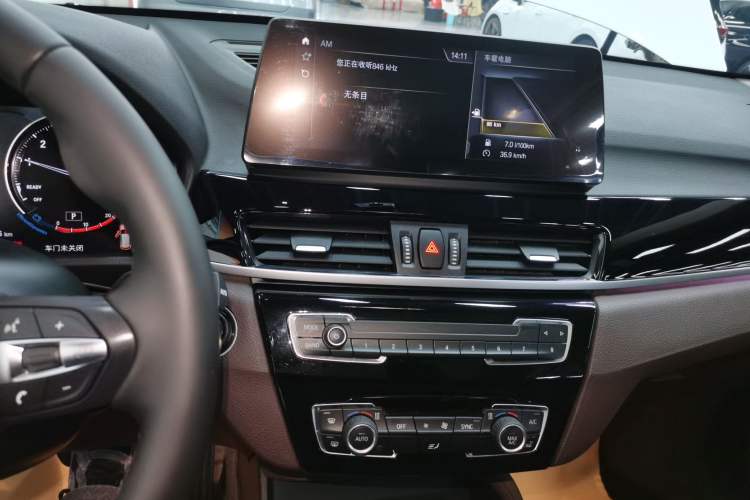 Used BMW X1 2022 sDrive25Li Leading Model Audio And AC Panel