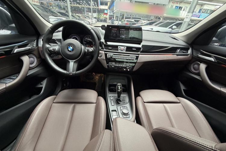 Used BMW X1 2022 sDrive25Li Leading Model Audio And AC Panel