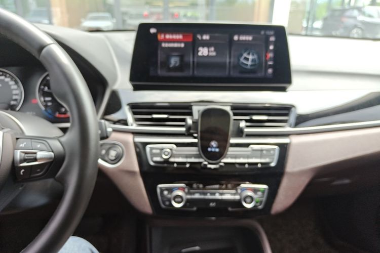 Used BMW X1 2022 sDrive25Li Leading Model Audio And AC Panel