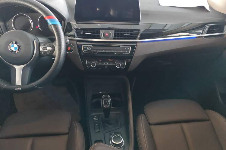 Used BMW X1 2022 sDrive25Li Leading Model Audio And AC Panel