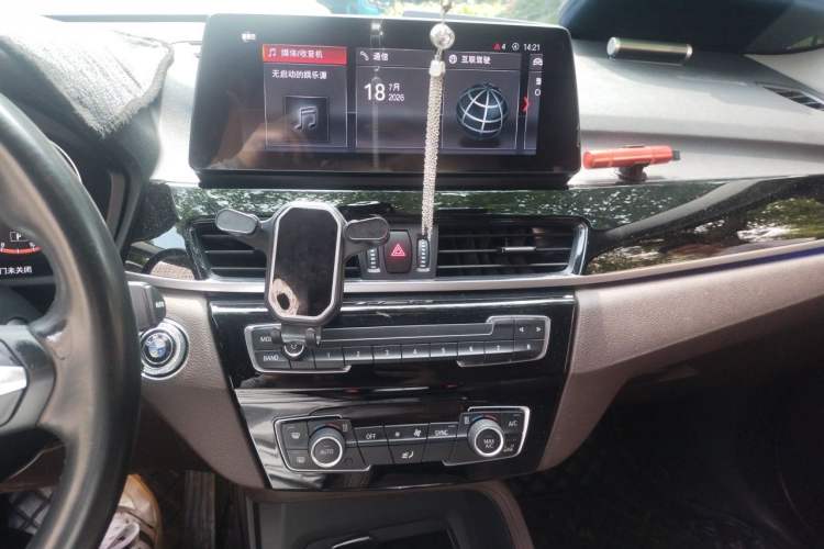 Used BMW X1 2022 sDrive25Li Leading Model Audio And AC Panel