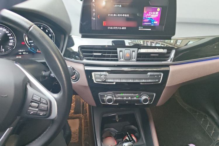 Used BMW X1 2022 sDrive20Li Fashion Model Audio And AC Panel