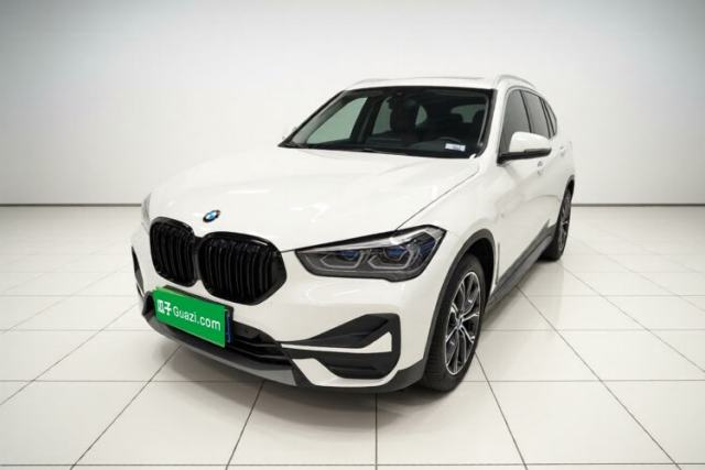 Ojetý BMW X1 2022 sDrive25Li Leading Model