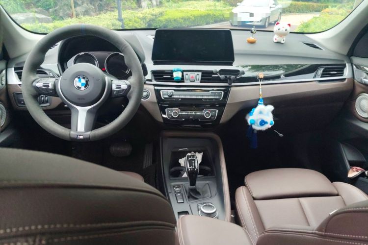Used BMW X1 2022 sDrive25Li Leading Model Center Console