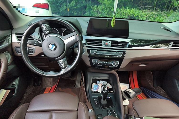 Used BMW X1 2022 sDrive25Li Leading Model Center Console