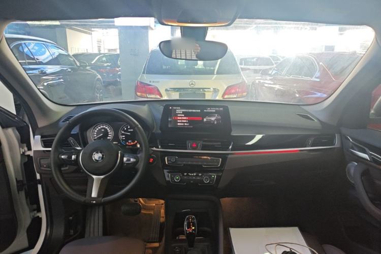 Used BMW X1 2022 sDrive25Li Leading Model Center Console