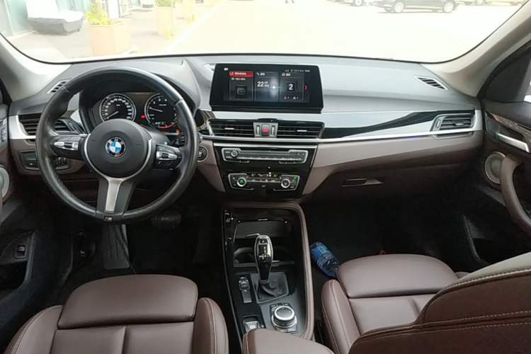 Used BMW X1 2022 sDrive20Li Luxury Model Center Console
