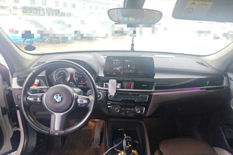 Used BMW X1 2022 sDrive25Li Leading Model Center Console