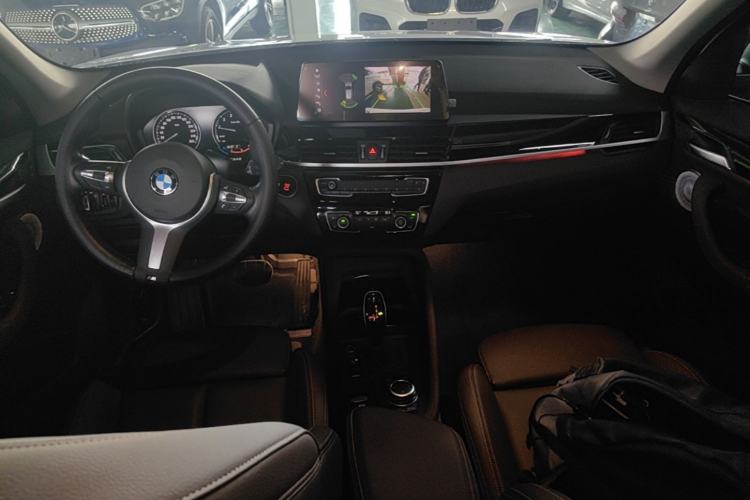 Used BMW X1 2022 sDrive25Li Leading Model Center Console