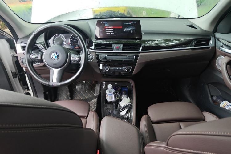 Used BMW X1 2022 sDrive25Li Leading Model Center Console