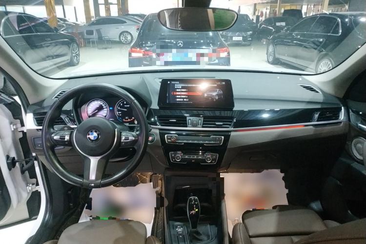 Used BMW X1 2022 sDrive25Li Leading Model Center Console