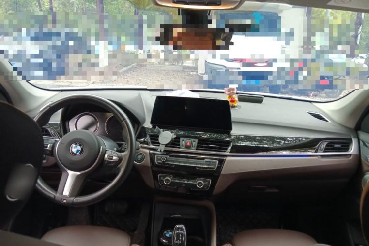Used BMW X1 2022 sDrive25Li Leading Model Center Console