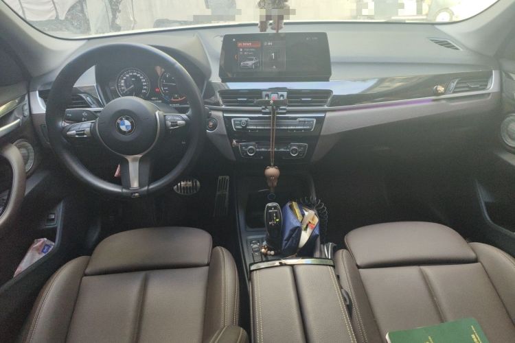 Used BMW X1 2022 sDrive25Li Leading Model Center Console