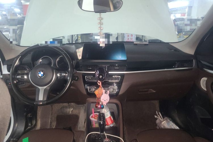 Used BMW X1 2022 sDrive25Li Leading Model Center Console