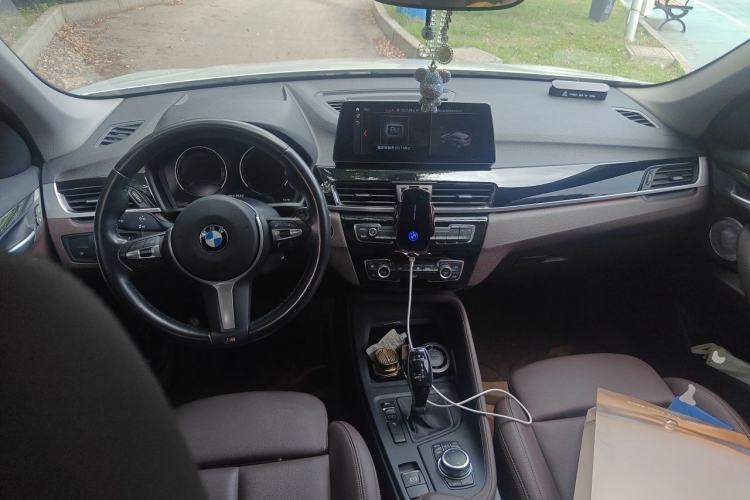 Used BMW X1 2022 sDrive25Li Leading Model Center Console