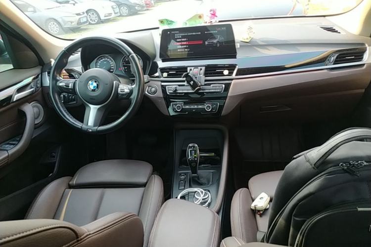 Used BMW X1 2022 sDrive25Li Leading Model Center Console