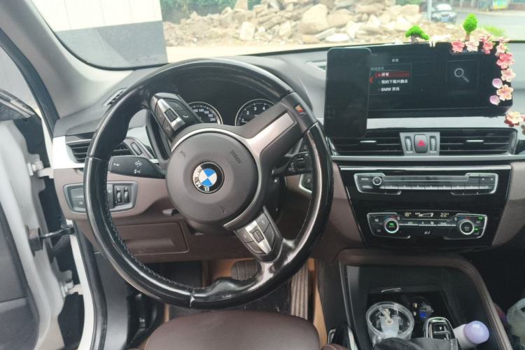 Used BMW X1 2022 sDrive25Li Leading Model Center Console
