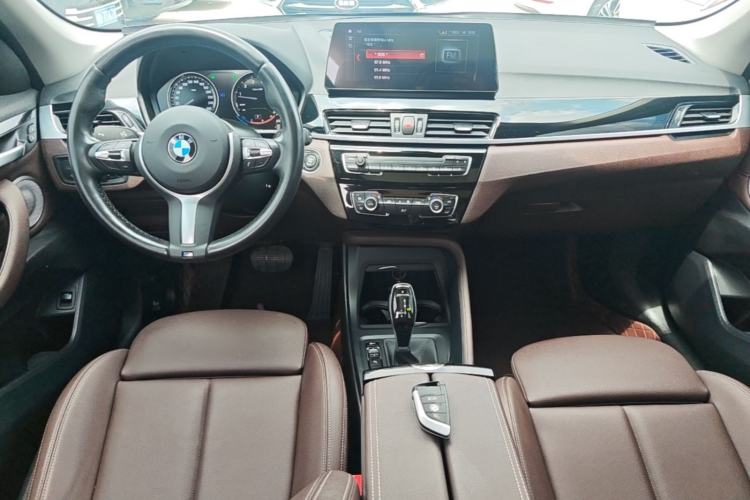 Used BMW X1 2022 sDrive25Li Leading Model Center Console