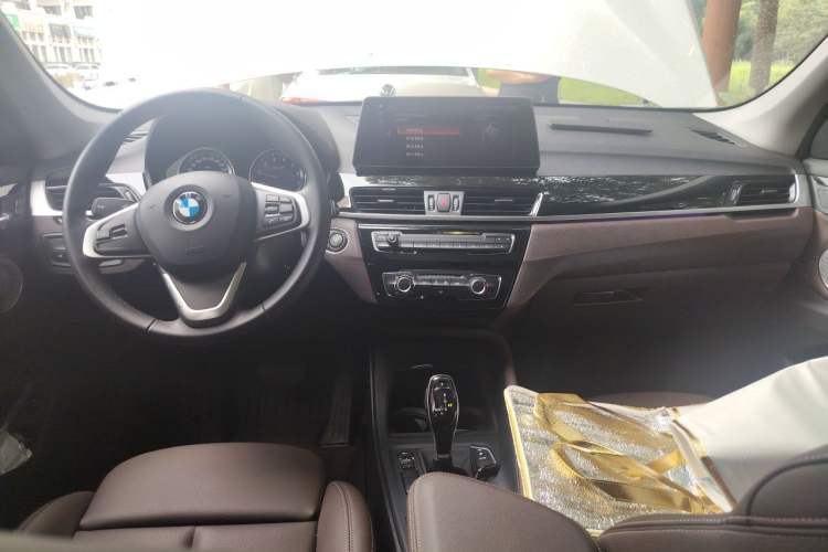 Used BMW X1 2022 sDrive20Li Fashion Model Center Console
