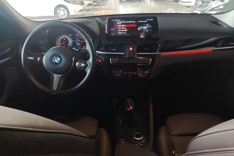 Used BMW X1 2022 sDrive25Li Leading Model Center Console