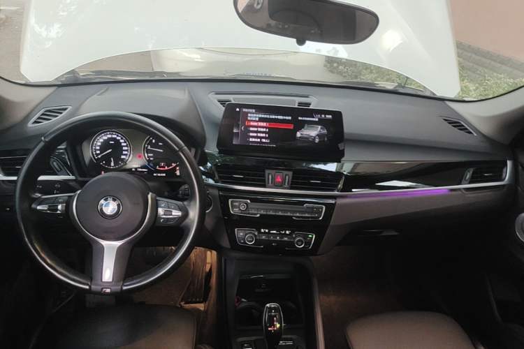 Used BMW X1 2022 sDrive25Li Leading Model Center Console