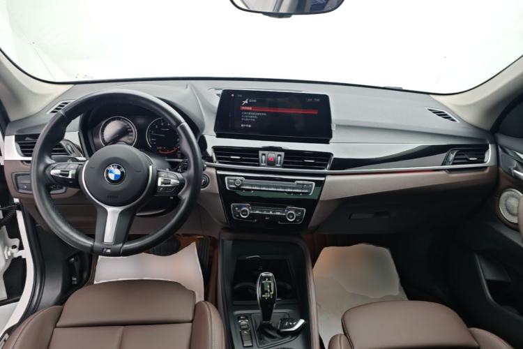 Used BMW X1 2022 sDrive25Li Leading Model Center Console
