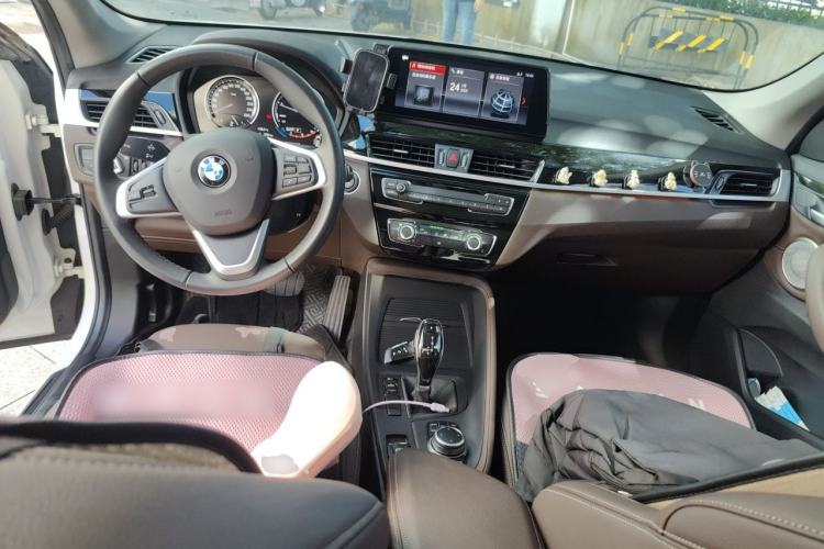 Used BMW X1 2022 sDrive20Li Fashion Model Center Console