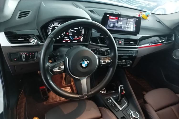 Used BMW X1 2022 sDrive25Li Leading Model Center Console