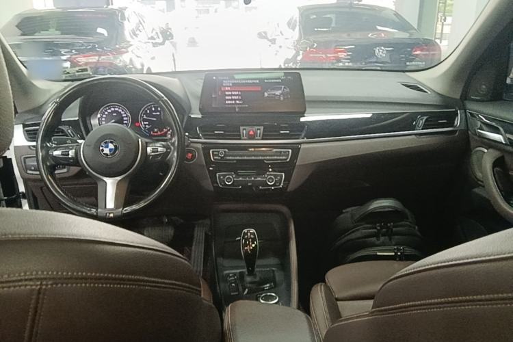 Used BMW X1 2022 sDrive25Li Leading Model Center Console