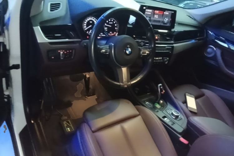 Used BMW X1 2022 sDrive25Li Leading Model Center Console
