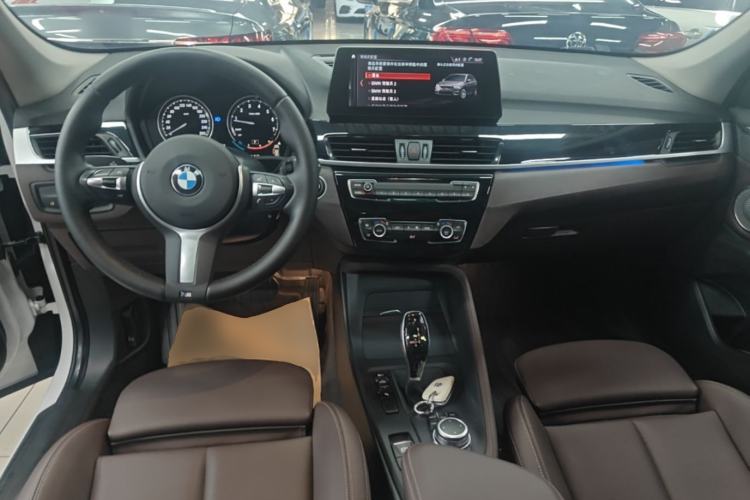 Used BMW X1 2022 sDrive25Li Leading Model Center Console