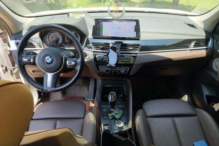 Used BMW X1 2022 sDrive25Li Leading Model Center Console