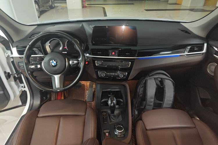 Used BMW X1 2022 sDrive25Li Leading Model Center Console