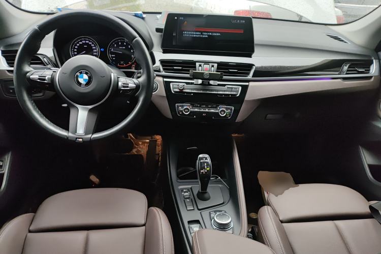 Used BMW X1 2022 sDrive25Li Leading Model Center Console