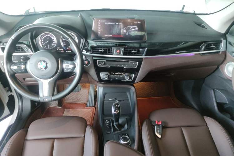 Used BMW X1 2022 sDrive25Li Leading Model Center Console