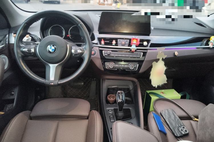 Used BMW X1 2022 sDrive25Li Leading Model Center Console