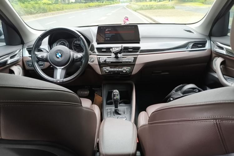 Used BMW X1 2022 sDrive25Li Leading Model Center Console