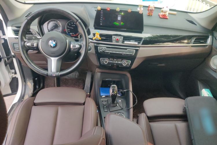 Used BMW X1 2022 sDrive25Li Leading Model Center Console