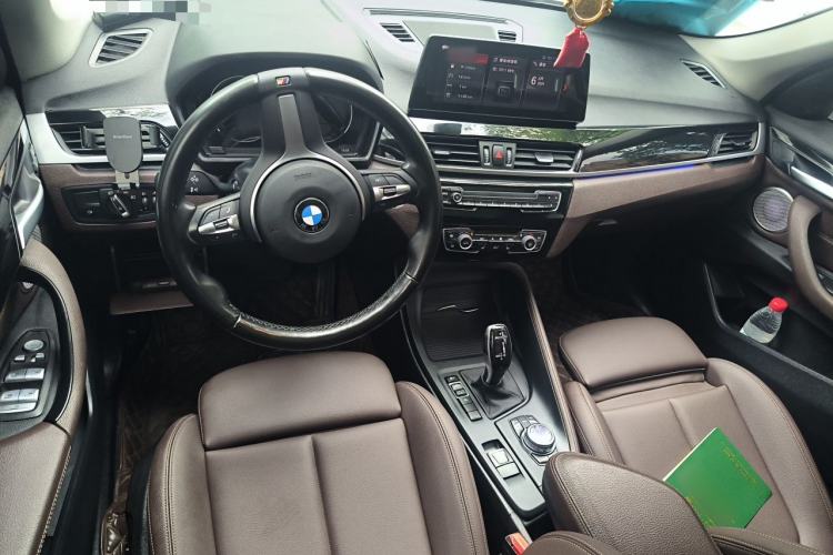 Used BMW X1 2022 sDrive25Li Leading Model Center Console