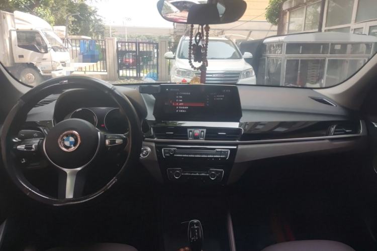 Used BMW X1 2022 sDrive25Li Leading Model Center Console