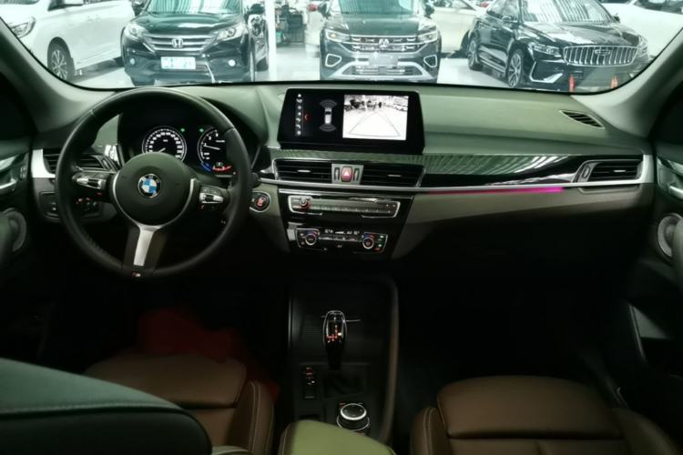 Used BMW X1 2022 sDrive25Li Leading Model Center Console